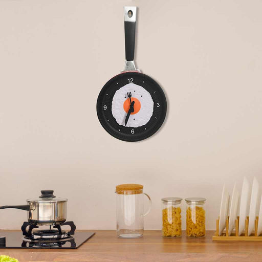 Ceas de perete cu design tigaie cu ou prăjit, 18,8 cm - WALTI WALTI