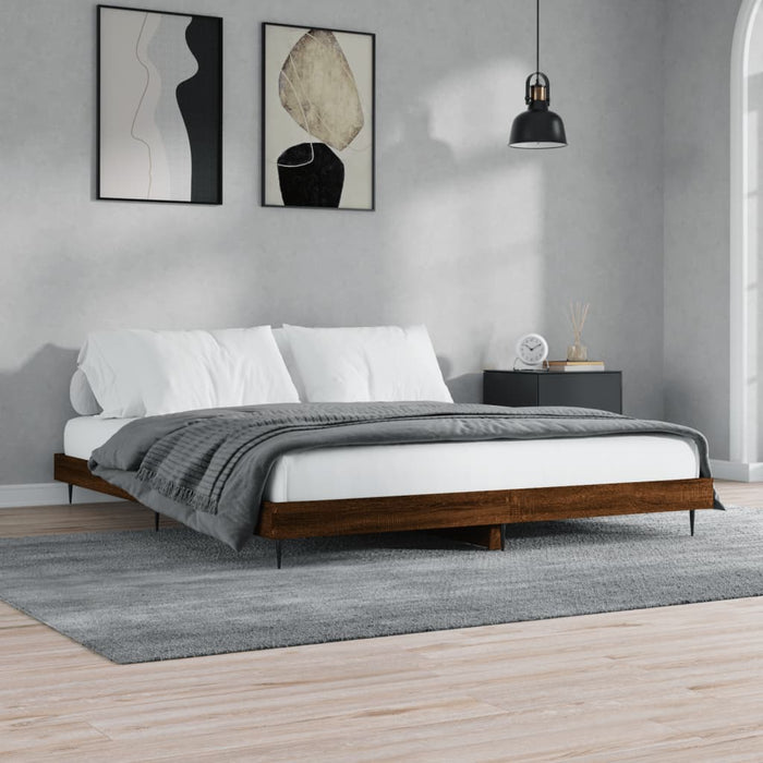 Cadru de pat fără saltea Stejar maro 200x200 cm Lemn prelucrat - WALTI WALTI