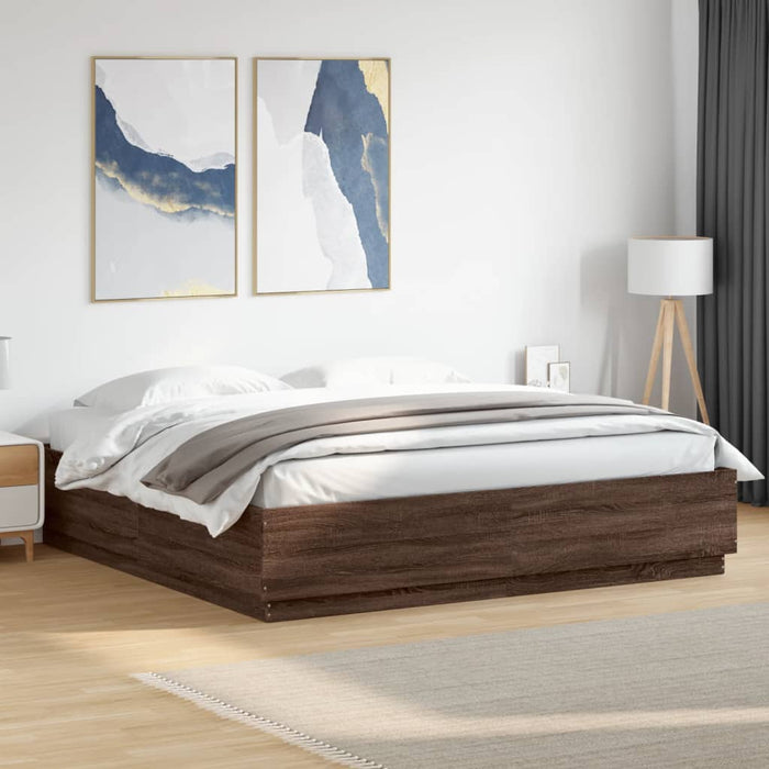 Cadru de pat cu lumini LED stejar maro 200x200cm lemn prelucrat WALTI