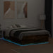Cadru de pat cu LED stejar fumuriu 135x190 cm lemn prelucrat - WALTI WALTI