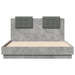Cadru de pat cu tăblie gri beton 135x190 cm lemn prelucrat - WALTI WALTI