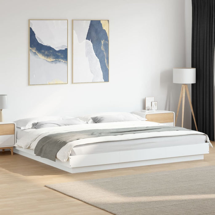 Cadru de pat cu lumini LED, alb, 200x200 cm, lemn prelucrat - WALTI WALTI