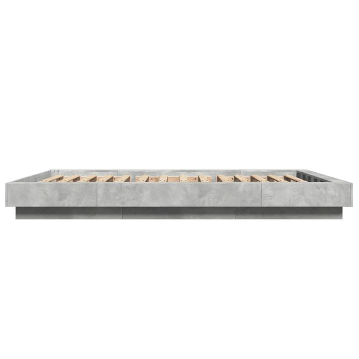 Cadru de pat cu lumini LED gri beton 140x190 cm, lemn prelucrat - WALTI WALTI
