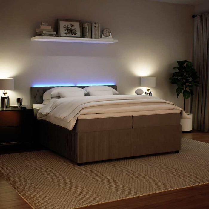 Pat box spring cu saltea, gri deschis, 200x200 cm, catifea - WALTI WALTI
