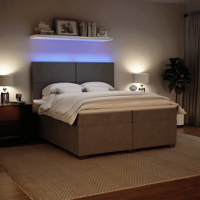 Pat box spring cu saltea, gri deschis, 200x200 cm, catifea - WALTI WALTI