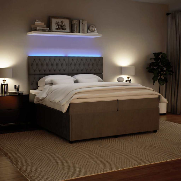 Pat box spring cu saltea, gri deschis, 200x200 cm, catifea - WALTI WALTI