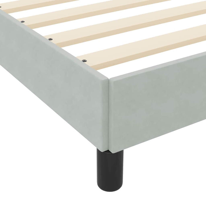 Pat cu arcuri cu saltea Gri deschis 200 x 210 cm țesătură WALTI