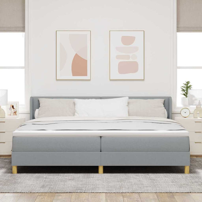 Pat cu arcuri cu headboard Gri deschis 200 x 200 cm țesătură - WALTI WALTI
