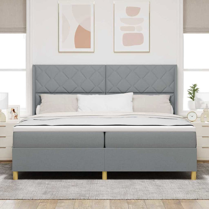 Pat cu arcuri cu saltea Gri deschis 200 x 200 cm țesătură - WALTI WALTI