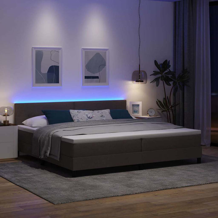 Pat cu arcuri cu benzi LED Maro închis 200 x 200 cm țesătură - WALTI WALTI