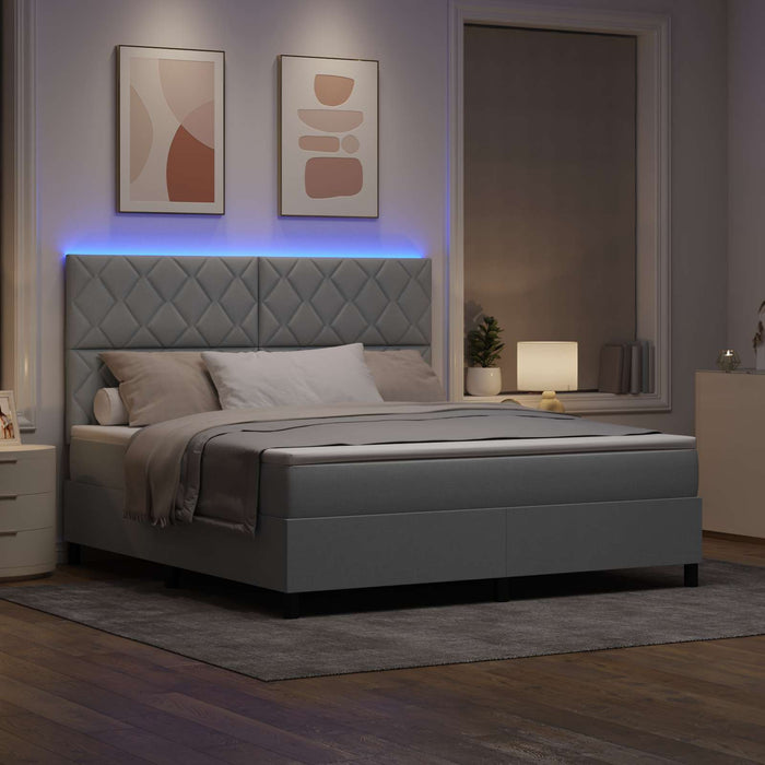 Pat cu arcuri cu benzi LED Gri deschis 180 x 200 cm țesătură - WALTI WALTI