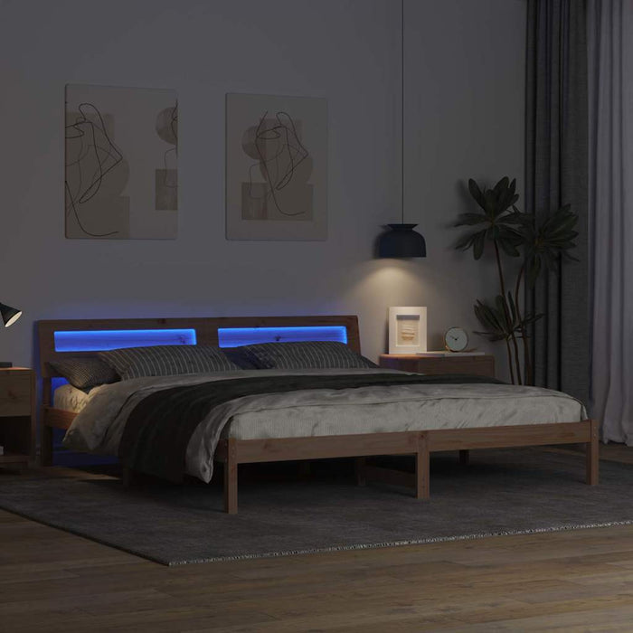 Cadru de pat cu headboard Maro 200 x 200 cm Lemn de pin masiv - WALTI WALTI