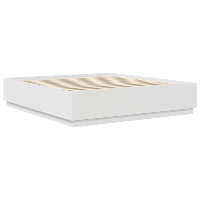 Cadru de pat cu headboard Alb 200 x 200 cm Lemn prelucrat WALTI