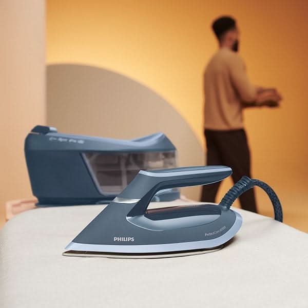 Statie de calcat PHILIPS Seria 6000 PSG6042/20, 2400W, 550g/min, 1.8l, talpa SteamGlide Advanced, albastru - WALTI WALTI