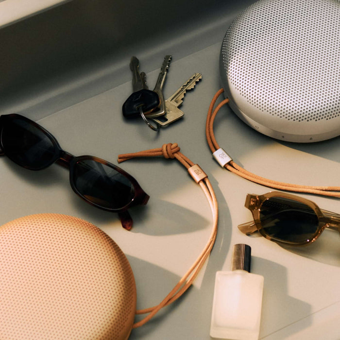 Boxa portabila Bang & Olufsen Beosound A1 3rd Gen Warm Granite WALTI