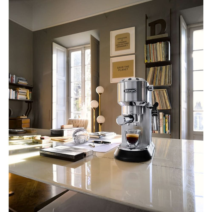 Espressor manual DELONGHI Dedica Style EC685.M, 1.1l, 1300W, 15 bar, sistem Cappuccino, argintiu-negru WALTI