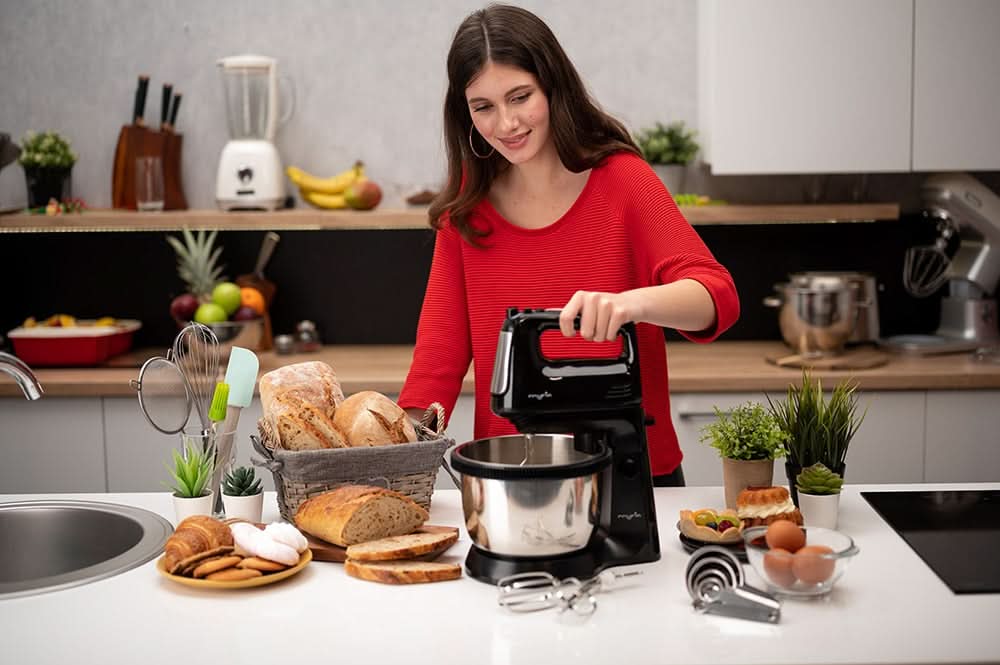 Mixer cu bol MYRIA MY4024BK, 3.4l, 300W, 5 trepte viteza, argintiu-negru WALTI