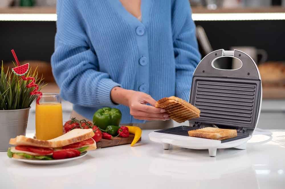 Sandwich maker MYRIA MY4108, 750W, alb WALTI