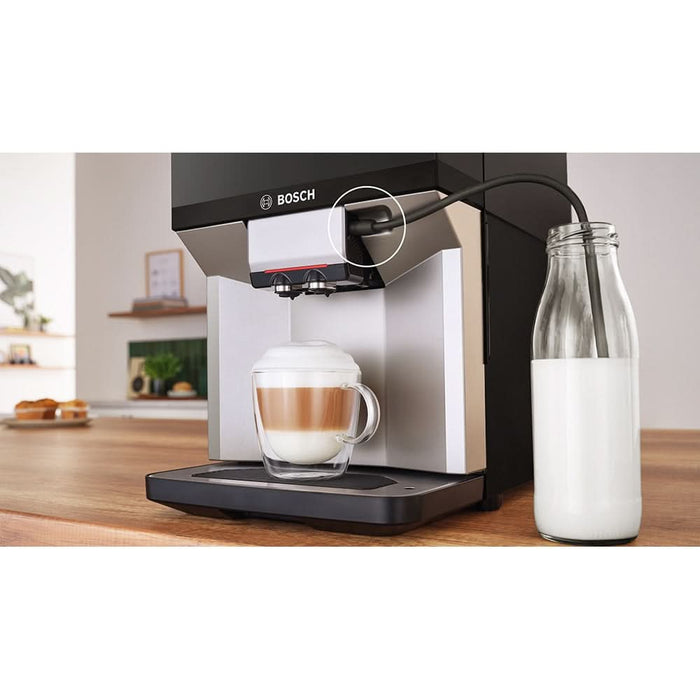 Espressor automat BOSCH Seria 4 VeroCafe TPE40307, 1,9l, 1500W, 15 bar, argintiu-negru WALTI