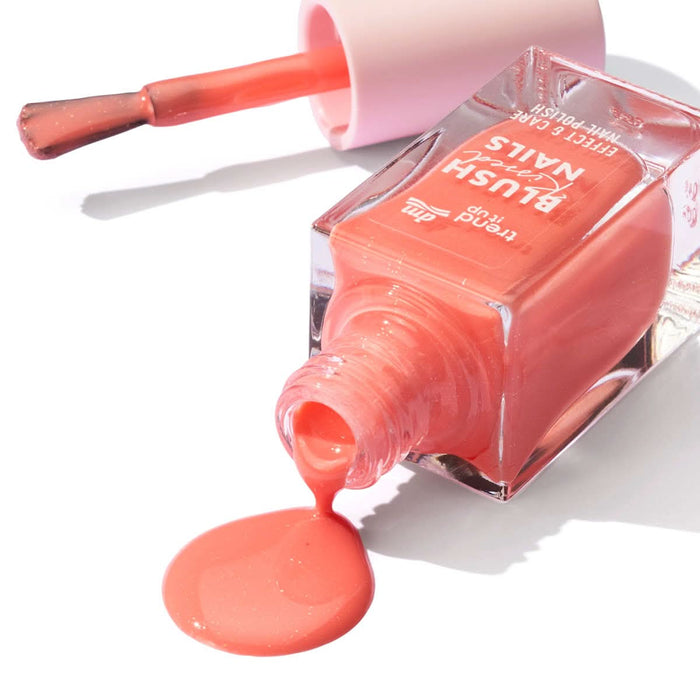 trend !t up Lac de unghii Blush kissed Effect & Care 010, 8 ml WALTI